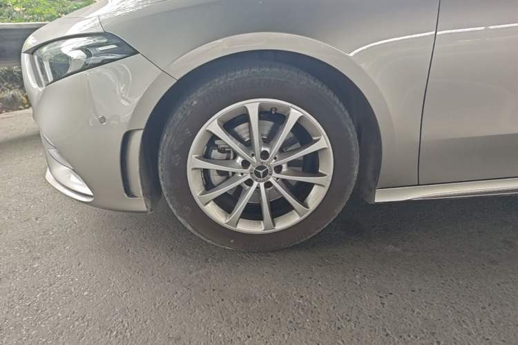 Used Mercedes-Benz A-Class 2019 Restyled A 200 L Sport Sedan Left Front Wheel Hub