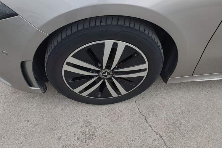 Used Mercedes-Benz A-Class 2019 A 180 L Sport Sedan Left Front Wheel Hub