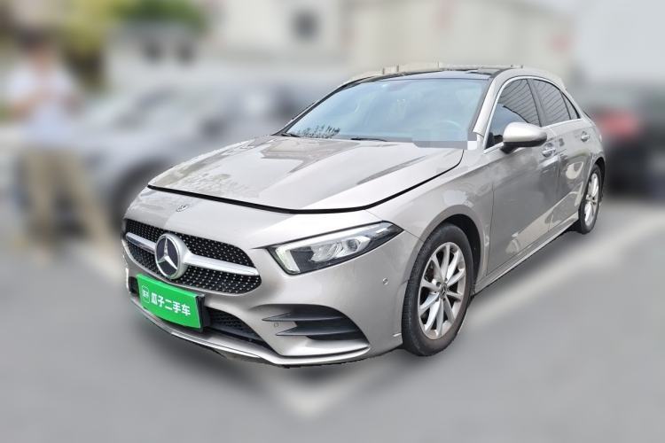 Used Mercedes-Benz A-Class 2019 Restyled A 200 L Sport Sedan Guazi used car, China used car export, Used car for sale, Used cars, Cheapest cars for sale