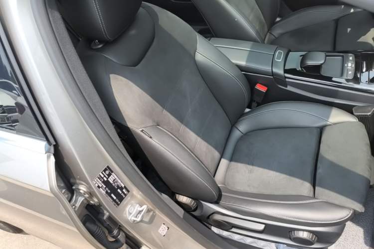 Used Mercedes-Benz A-Class 2019 A 180 L Sport Sedan Right Front Seat