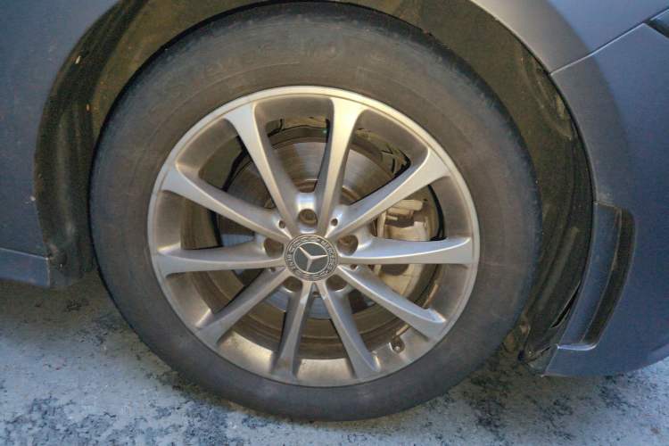 Used Mercedes-Benz A-Class 2019 A 200 L Sport Sedan Right Front Wheel Hub