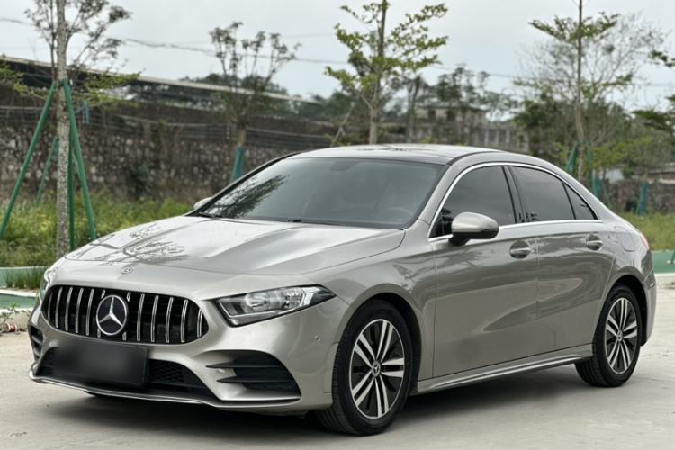 Used Mercedes-Benz A-Class 2019 Restyled A 180 L Sport Sedan Guazi used car, China used car export, Used car for sale, Used  cars, Cheapest cars for sale