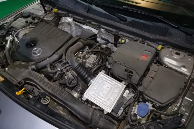 Used Mercedes-Benz A-Class 2019 A 200 L Sport Sedan Engine Bay Left