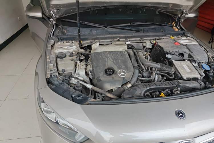 Used Mercedes-Benz A-Class 2019 A 200 L Sport Sedan Engine Bay Right