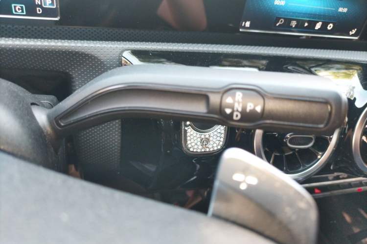 Used Mercedes-Benz A-Class 2019 Restyled A 180 L Sport Sedan Gear Lever