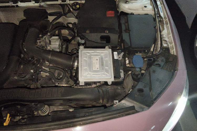 Used Mercedes-Benz A-Class 2019 A 200 L Sport Sedan Engine Bay Left