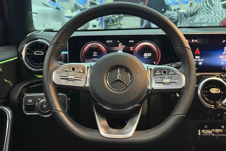 Used Mercedes-Benz A-Class 2019 A 200 L Sport Sedan Interior 4