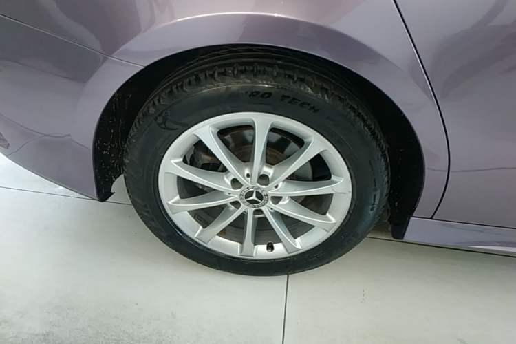 Used Mercedes-Benz A-Class 2019 A 200 L Sport Sedan Right Rear Wheel Hub