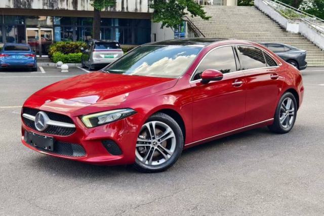 Ojetý Mercedes-Benz A-Class 2019 A 200 L