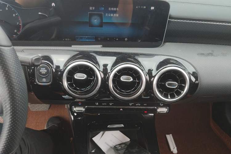 Used Mercedes-Benz A-Class 2019 Revised A 200 L Audio And AC Panel