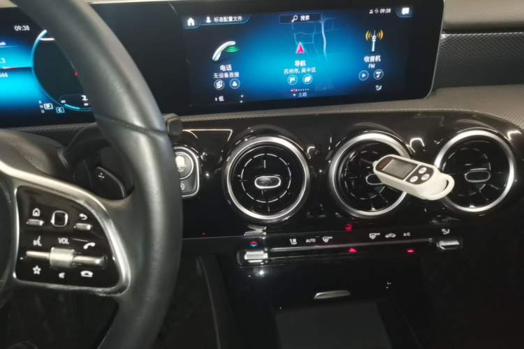Used Mercedes-Benz A-Class 2019 A 200 L Audio And AC Panel