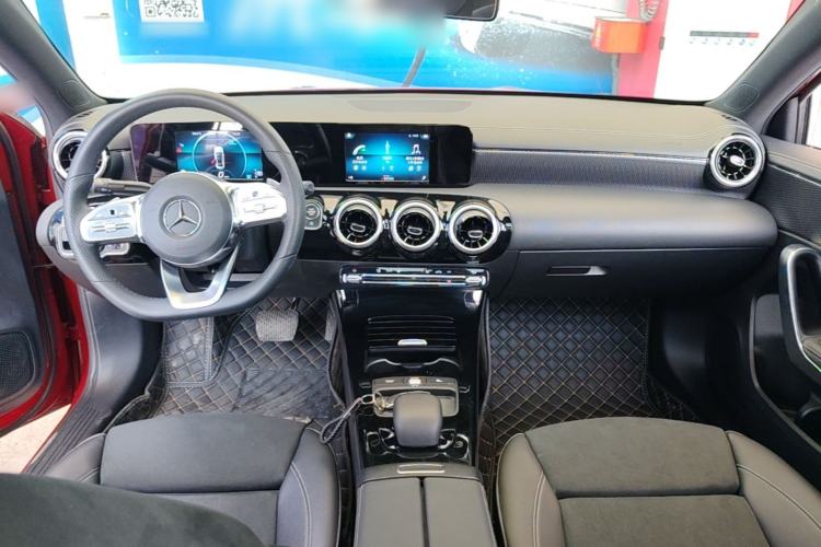 Used Mercedes-Benz A-Class 2019 A 180 L Sport Sedan Center Console