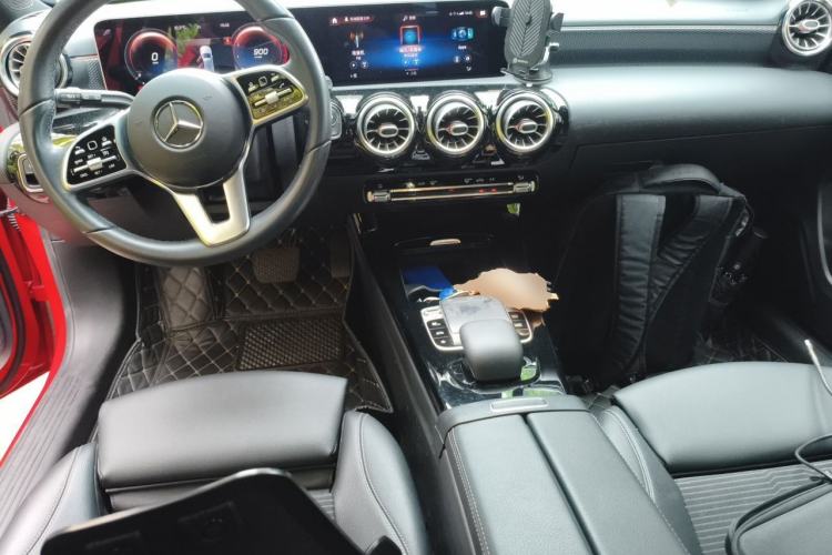 Used Mercedes-Benz A-Class 2019 A 200 Dynamic Edition Center Console
