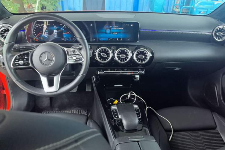 Used Mercedes-Benz A-Class 2019 A 200 Dynamic Edition Center Console