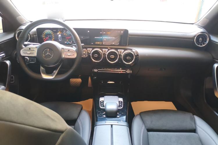 Used Mercedes-Benz A-Class 2019 A 200 L Sport Sedan Center Console