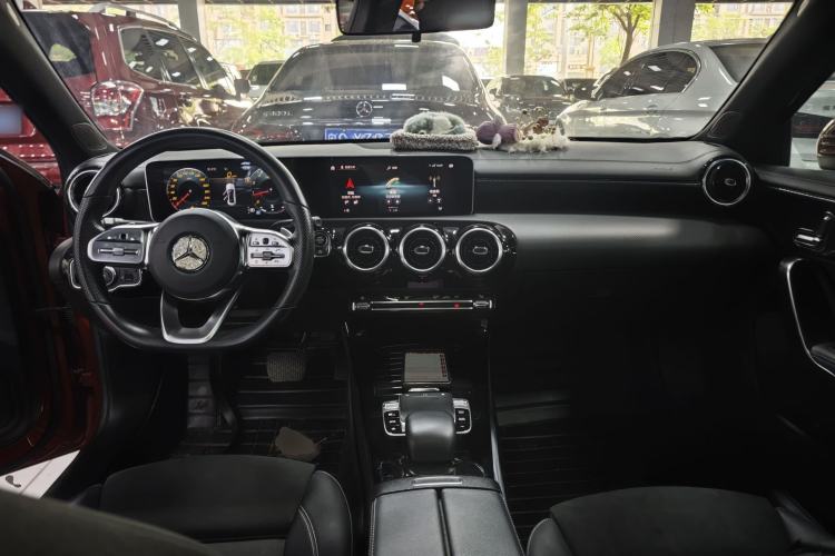 Used Mercedes-Benz A-Class 2019 A 200 L Sport Sedan Center Console