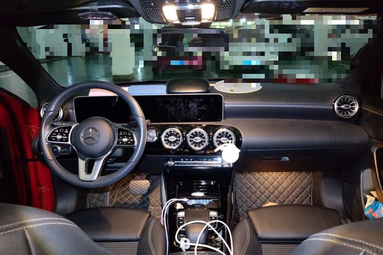 Used Mercedes-Benz A-Class 2019 A 200 Dynamic Edition Center Console