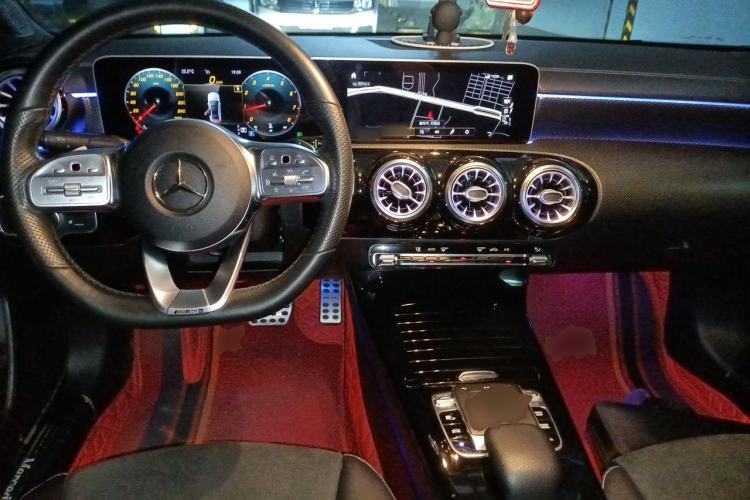 Used Mercedes-Benz A-Class 2019 A 200 L Sport Sedan Center Console