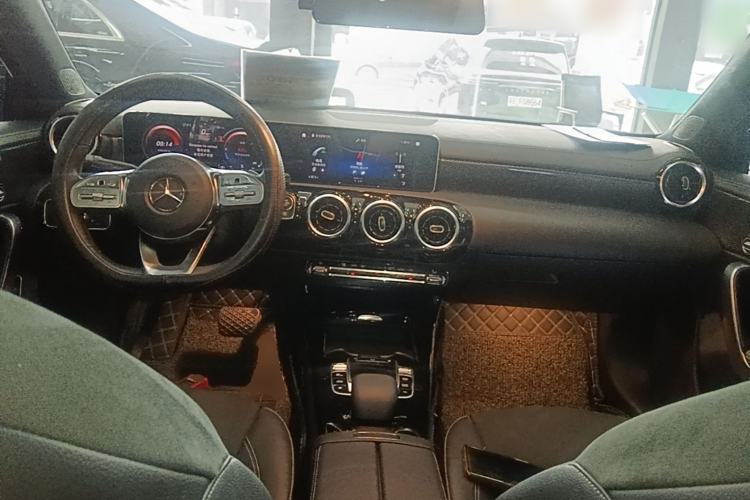 Used Mercedes-Benz A-Class 2019 Restyled A 200 L Sport Sedan Center Console