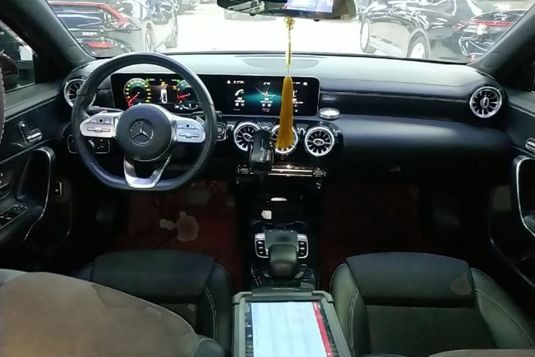 Used Mercedes-Benz A-Class 2019 A 200 L Sport Sedan Center Console