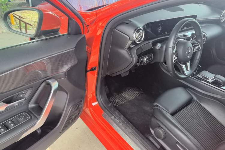 Used Mercedes-Benz A-Class 2019 A 200 Dynamic Edition Driver Seat