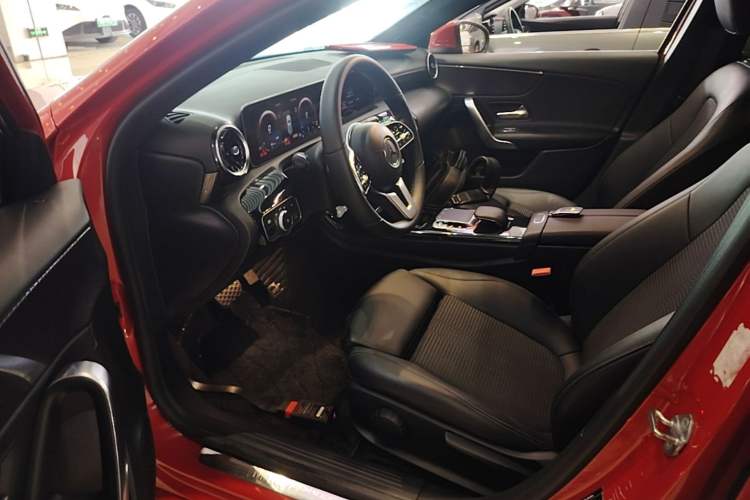 Used Mercedes-Benz A-Class 2019 A 200 Dynamic Edition Driver Seat