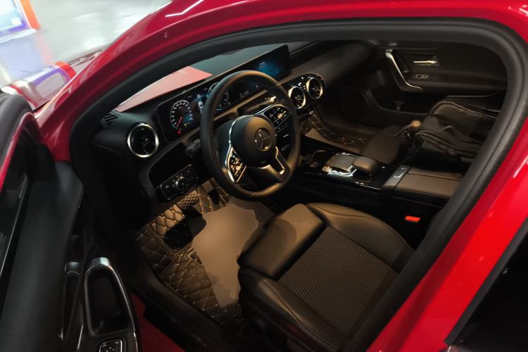 Used Mercedes-Benz A-Class 2019 A 200 Dynamic Edition Driver Seat