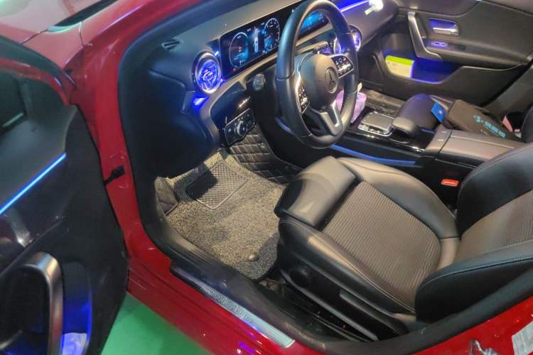 Used Mercedes-Benz A-Class 2019 A 200 Dynamic Edition Driver Seat
