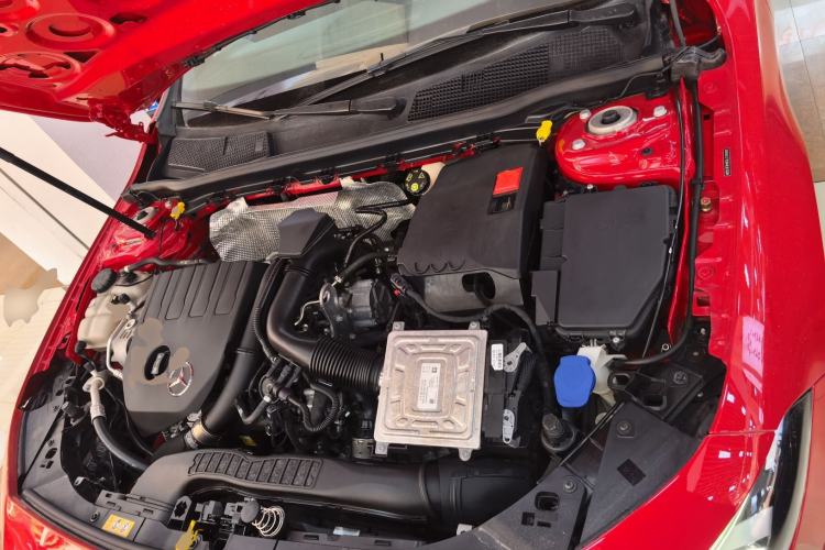 Used Mercedes-Benz A-Class 2019 A 200 Dynamic Edition Engine Bay