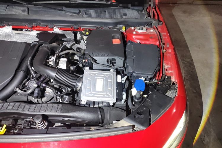 Used Mercedes-Benz A-Class 2019 A 200 Dynamic Edition Engine Bay Left