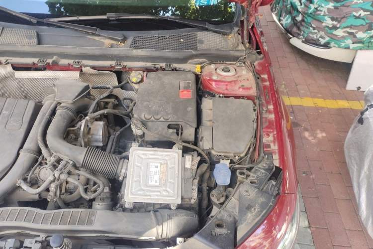 Used Mercedes-Benz A-Class 2019 A 180 L Sport Sedan Engine Bay Left
