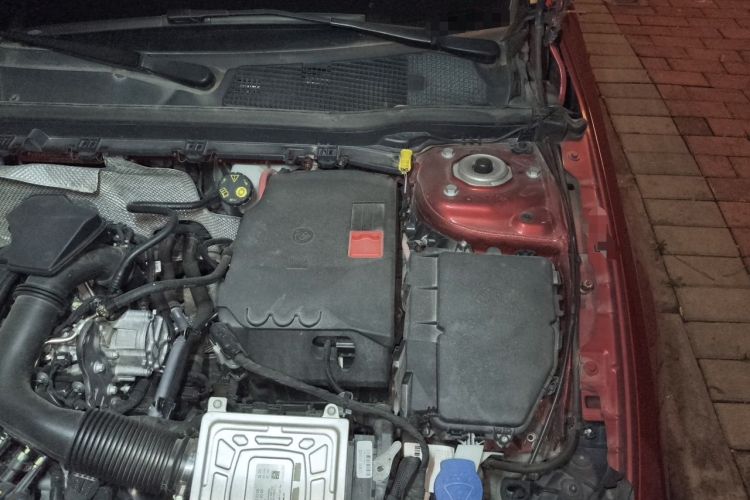 Used Mercedes-Benz A-Class 2019 Restyled A 200 L Sport Sedan Engine Bay Left