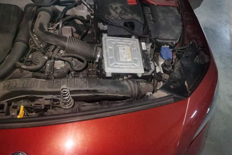 Used Mercedes-Benz A-Class 2019 A 200 L Sport Sedan Engine Bay Left