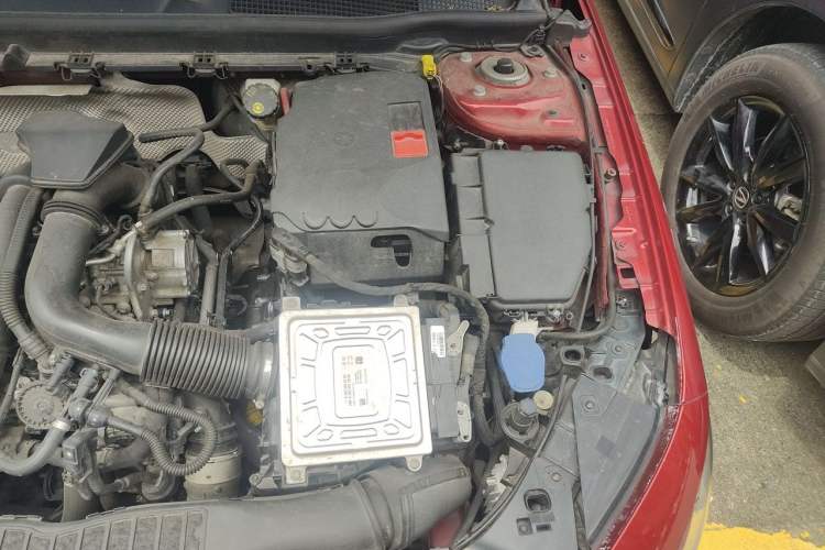 Used Mercedes-Benz A-Class 2019 A 200 L Sport Sedan Engine Bay Left