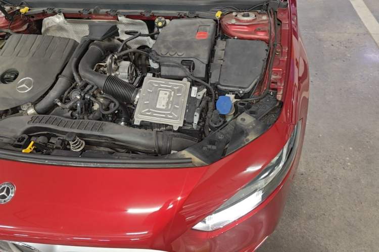 Used Mercedes-Benz A-Class 2019 A 180 L Sport Sedan Engine Bay Left