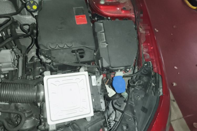Used Mercedes-Benz A-Class 2019 A 200 L Sport Sedan Engine Bay Left
