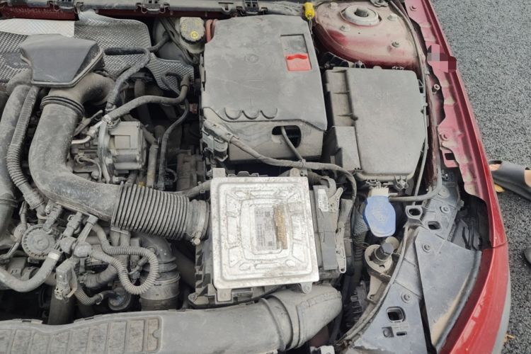 Used Mercedes-Benz A-Class 2019 A 200 L Sport Sedan Engine Bay Left