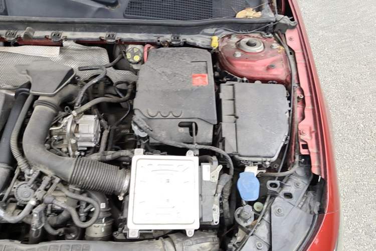 Used Mercedes-Benz A-Class 2019 Restyled A 200 L Sport Sedan Engine Bay Left