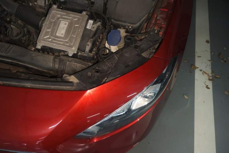 Used Mercedes-Benz A-Class 2019 A 200 L Sport Sedan Engine Bay Left