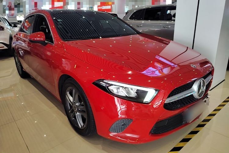 Used Mercedes-Benz A-Class 2019 A 200 Dynamic Edition Front Right 45 Deg