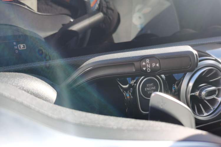 Used Mercedes-Benz A-Class 2019 A 220 L 4MATIC Sport Sedan Gear Lever