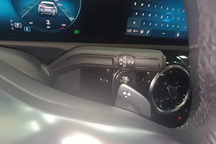 Used Mercedes-Benz A-Class 2019 A 200 L Sport Sedan Gear Lever