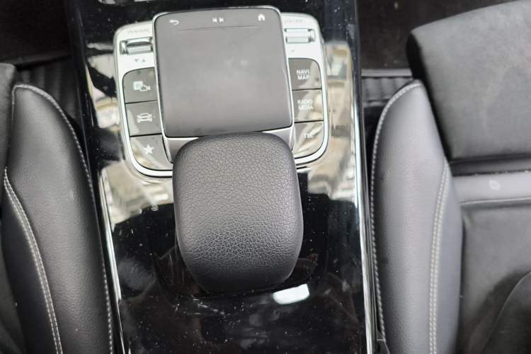 Used Mercedes-Benz A-Class 2019 A 200 L Sport Sedan Gear Lever