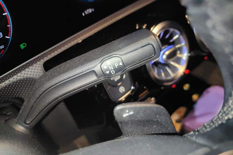 Used Mercedes-Benz A-Class 2019 A 200 Dynamic Edition Gear Lever