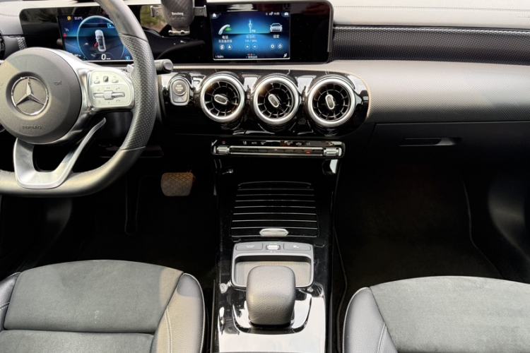 Used Mercedes-Benz A-Class 2019 Restyled A 180 L Sport Sedan Gear Lever