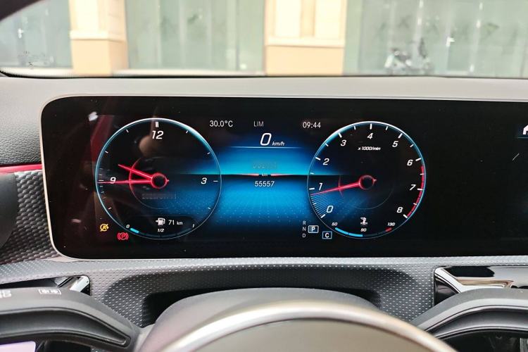 Used Mercedes-Benz A-Class 2019 A 200 Dynamic Edition Instrument Cluster