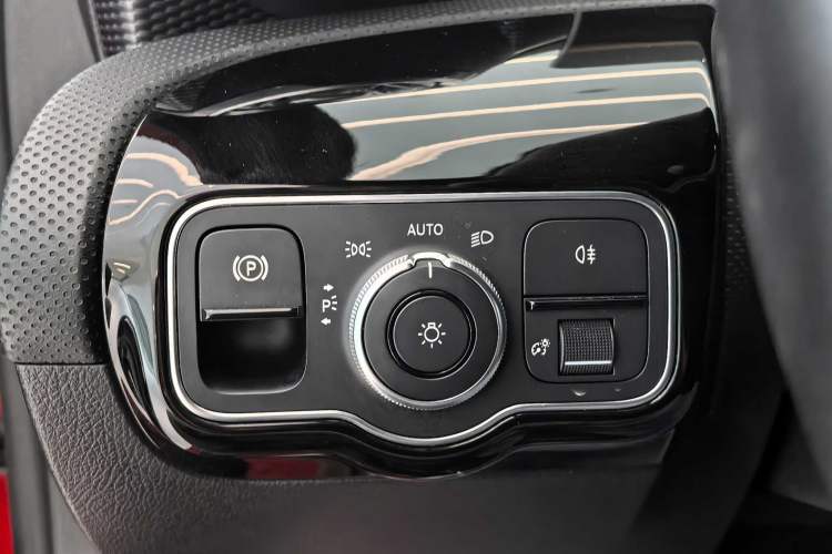 Used Mercedes-Benz A-Class 2019 A 200 Dynamic Edition Interior 1