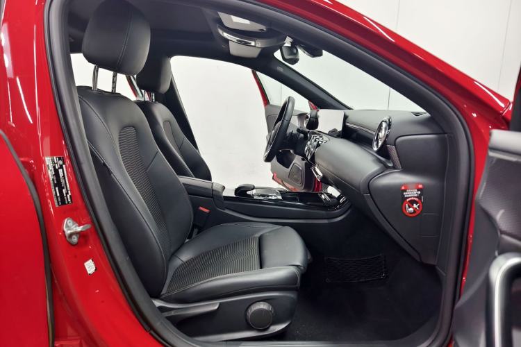 Used Mercedes-Benz A-Class 2019 A 200 Dynamic Edition Interior 3