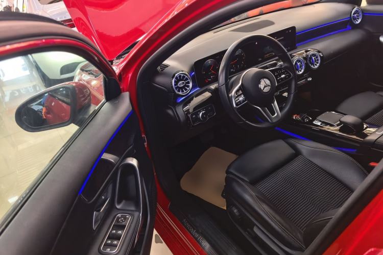 Used Mercedes-Benz A-Class 2019 A 200 Dynamic Edition Interior 3