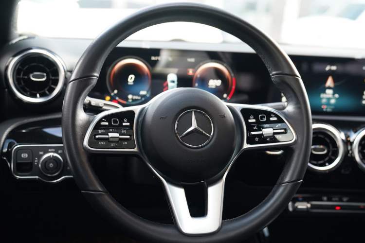 Used Mercedes-Benz A-Class 2019 A 200 Fashion Model Interior 3